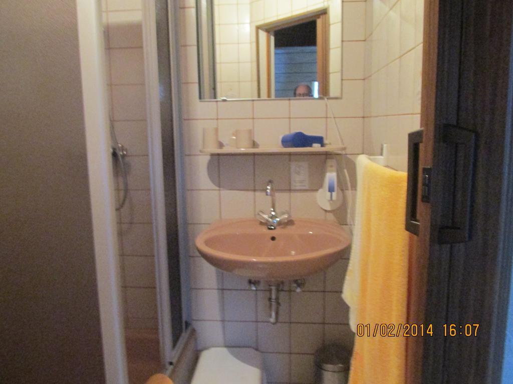 Hotel Schauenburg Tholey Quarto foto